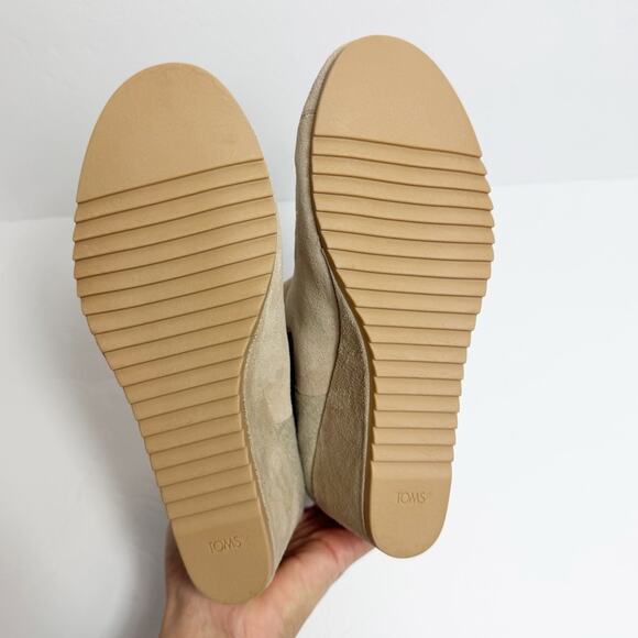 TOMS BAILEY WARM TAUPE FASHION PULL ON ROUNDED TOE WEDGE ANKLE BOOTS SIZE 8 NEW - Picture 3 of 8